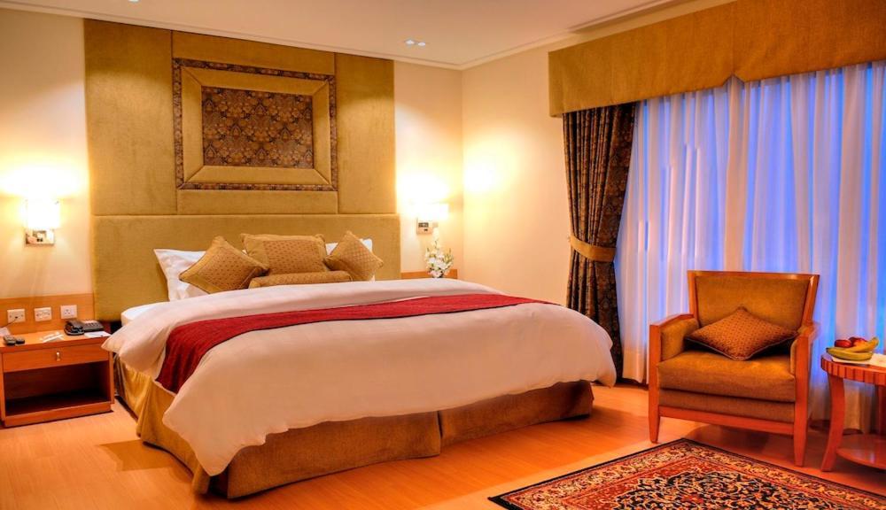 Park Lane Hotel Lahore Exterior foto
